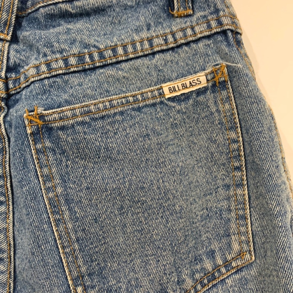 bill blass High-Waist Rolled Hem Denim Shorts in Blue - Picture 3 of 9